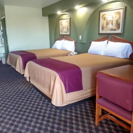 Budget Inn San Antonio Downtown I-10 East Exteriör bild