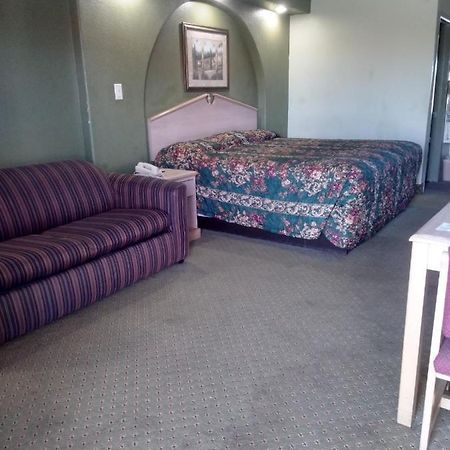 Budget Inn San Antonio Downtown I-10 East Exteriör bild