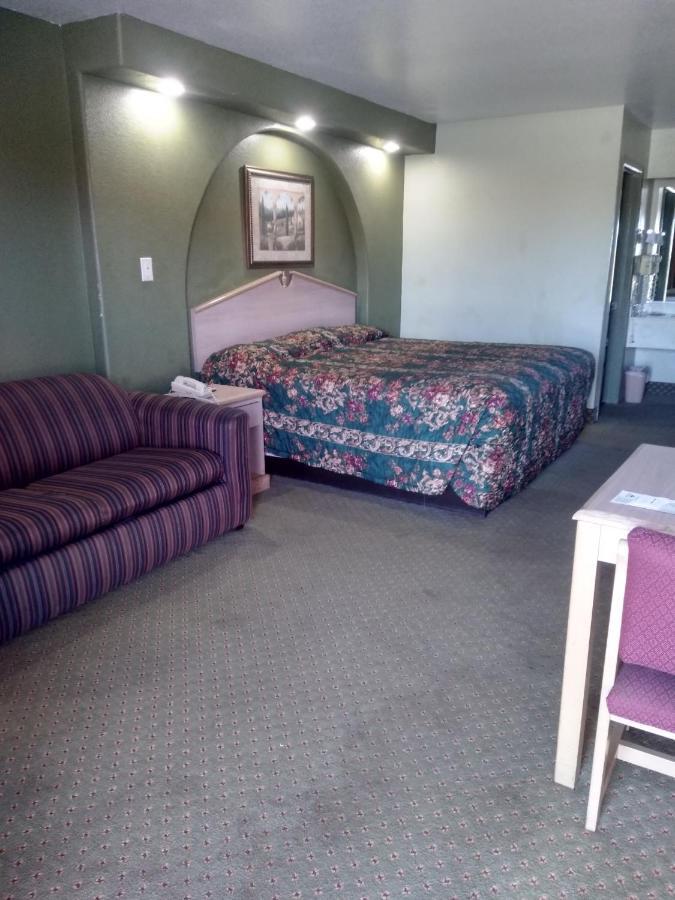 Budget Inn San Antonio Downtown I-10 East Exteriör bild